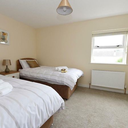 Causeway Coast Apartments 8 Bleach Green Баликасъл Екстериор снимка